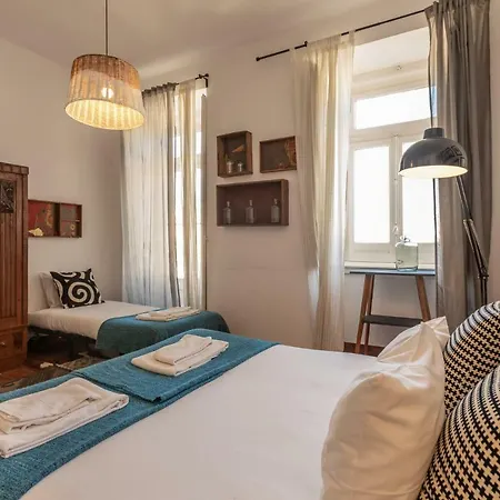Stylish For Travelers - Bp2 * Lisbon