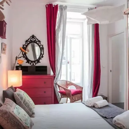 Stylish For Travelers - Bp2 * Lisbon
