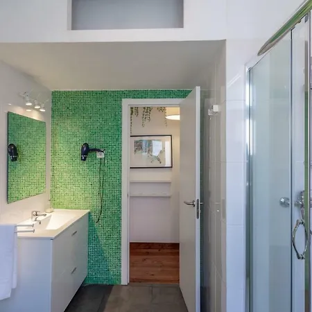 Stylish For Travelers - Bp2